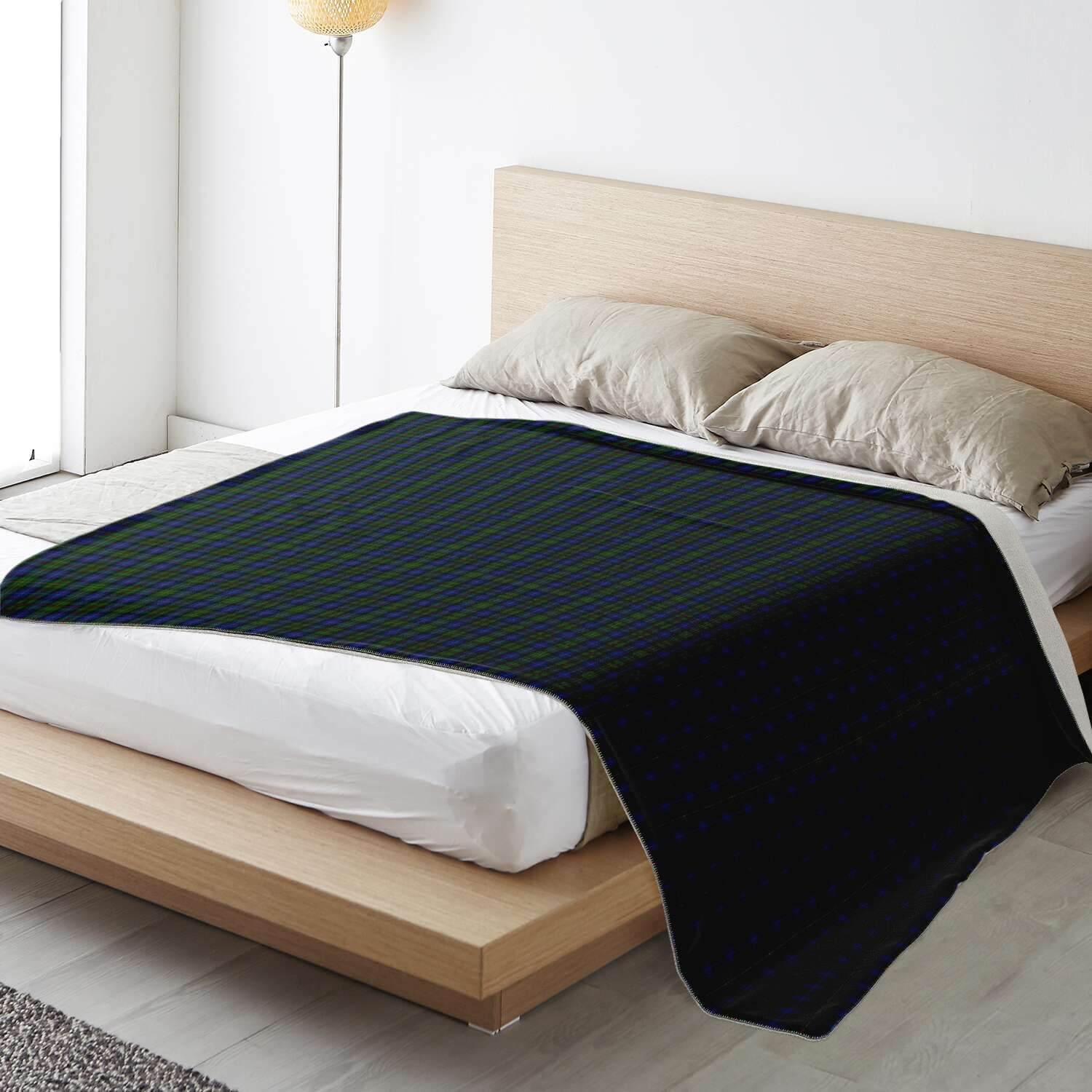Smith-Tartan-Microfleece-blanket_horizontal_lifestyle-bedextralarge