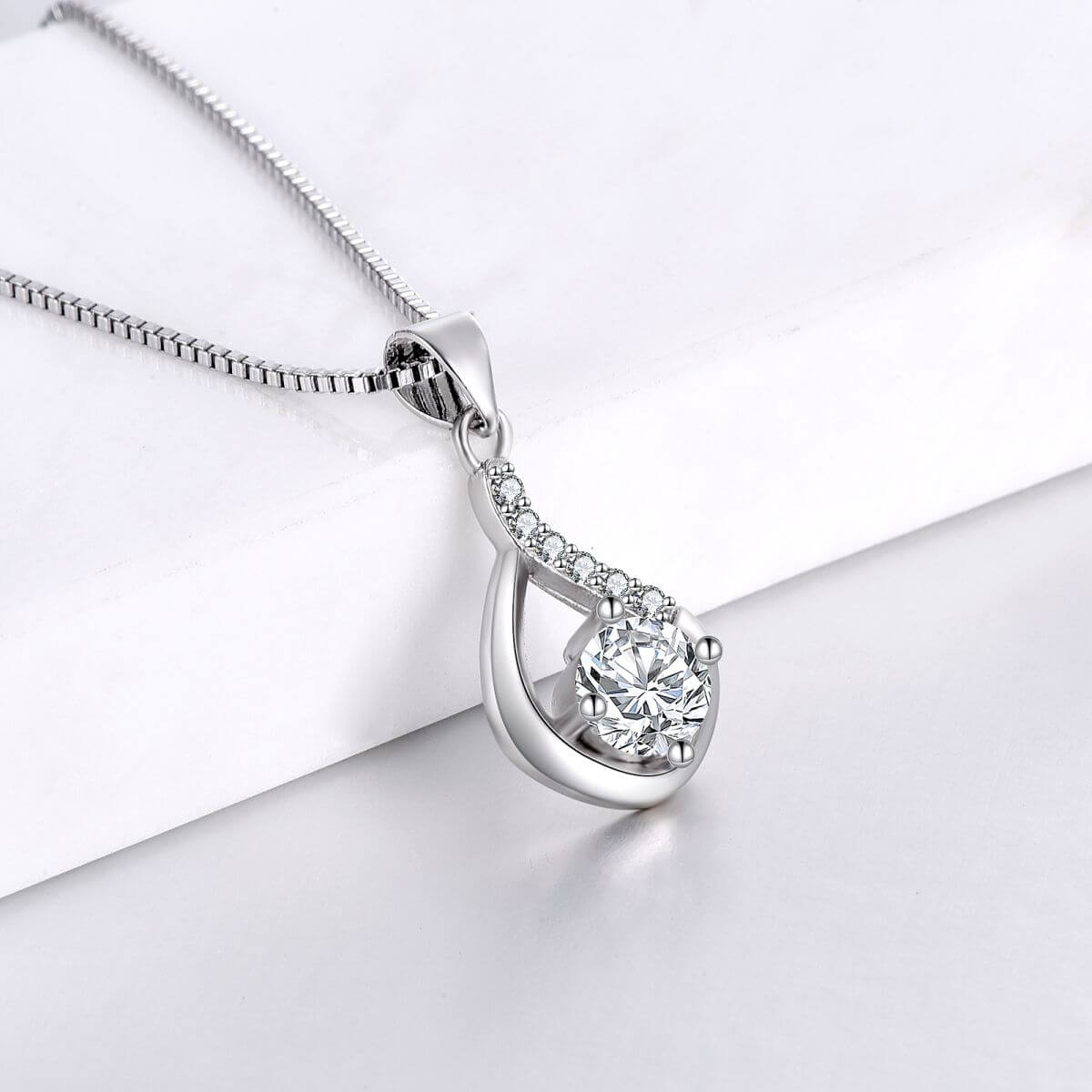 love-drop-necklace-jewellery